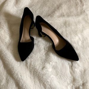 Black D’Orsay chunky heel pumps from SHEIN